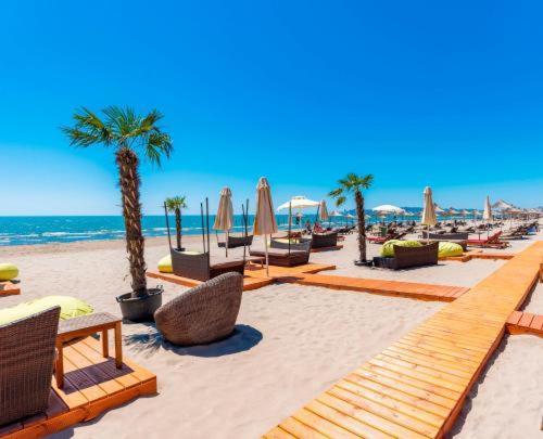 Gold Key Apartments, Durres Beach Esterno foto